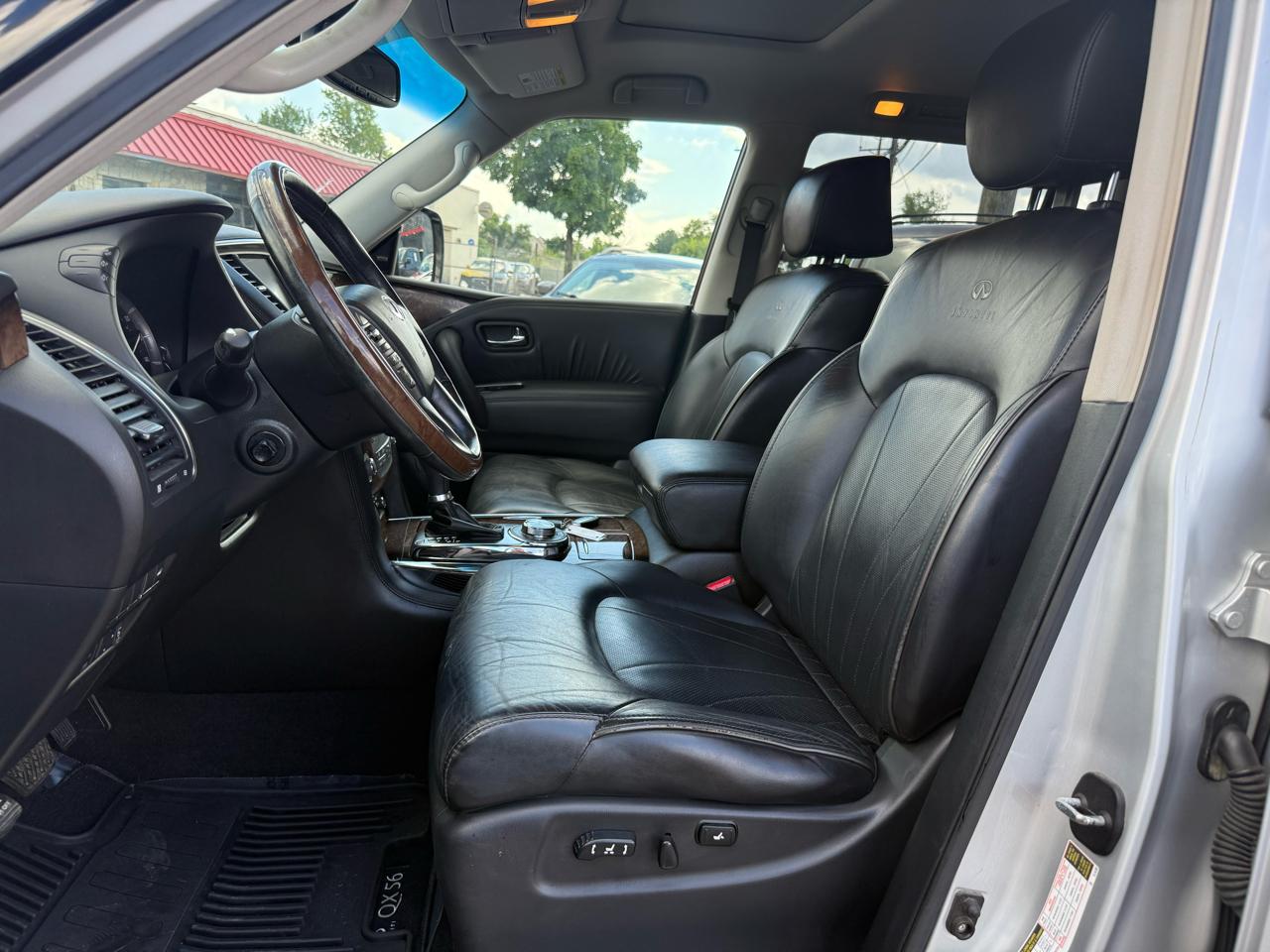Infiniti QX56 4WD 2012