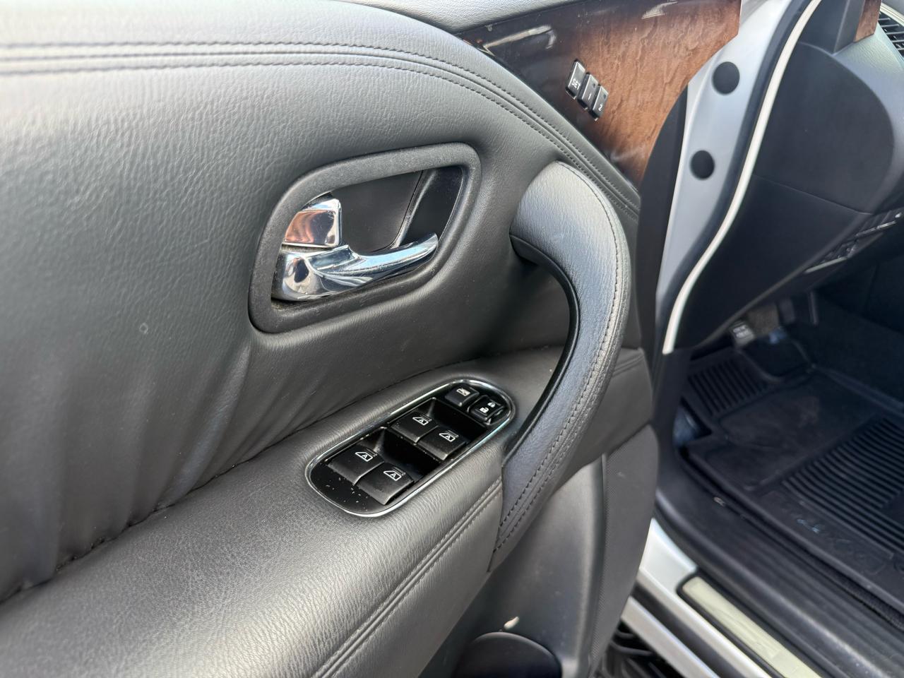 Infiniti QX56 4WD 2012