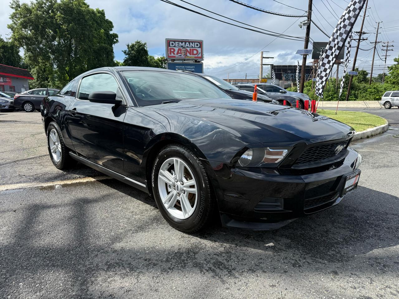 Ford Mustang V6 Coupe 2012
