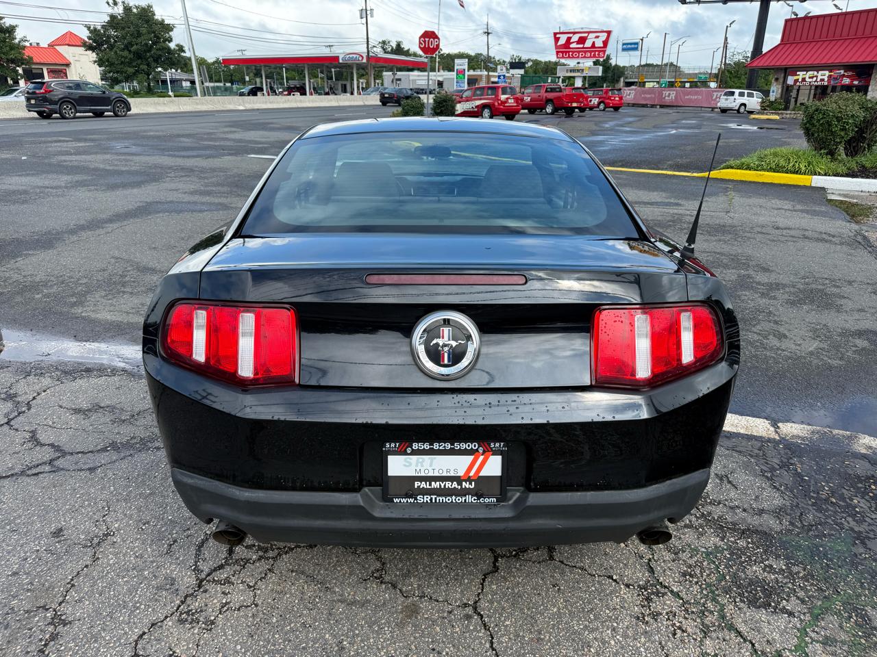 Ford Mustang V6 Coupe 2012