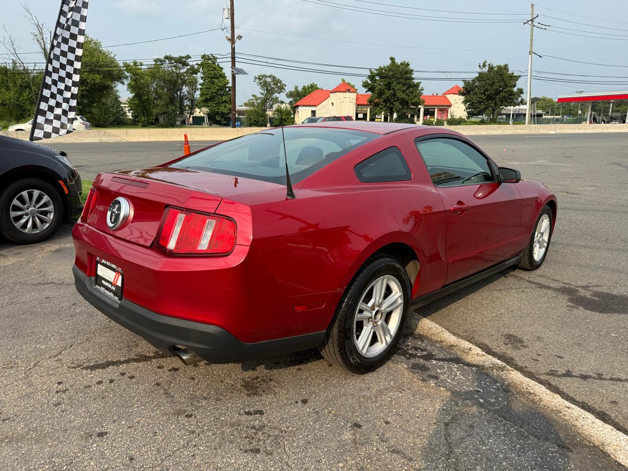 Ford Mustang V6 Coupe 2010
