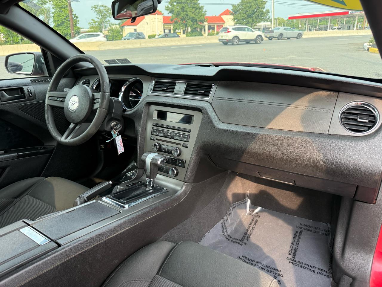 Ford Mustang V6 Coupe 2010