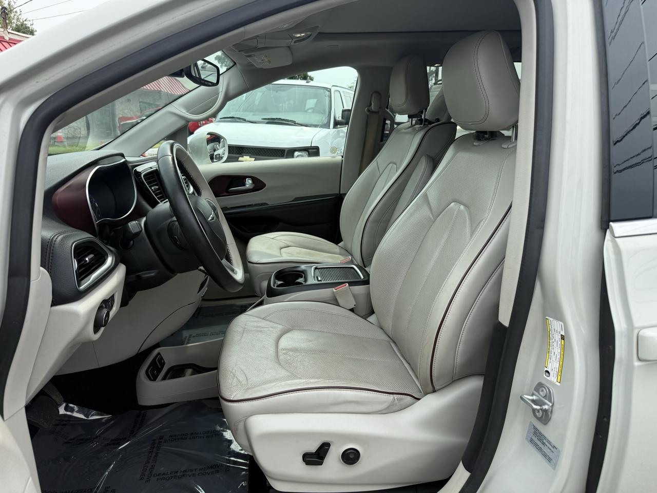 Chrysler Pacifica Limited 2017