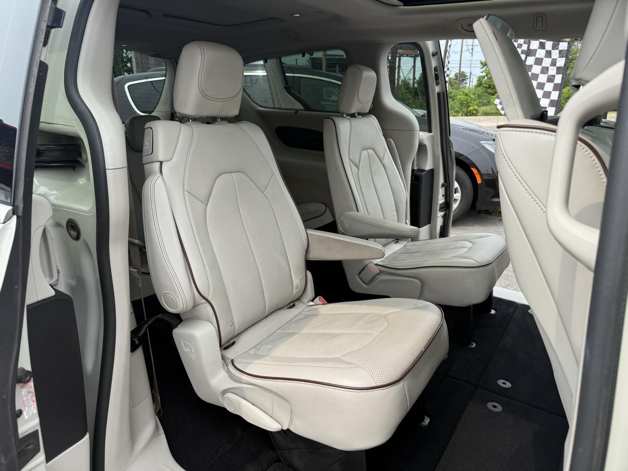 Chrysler Pacifica Limited 2017