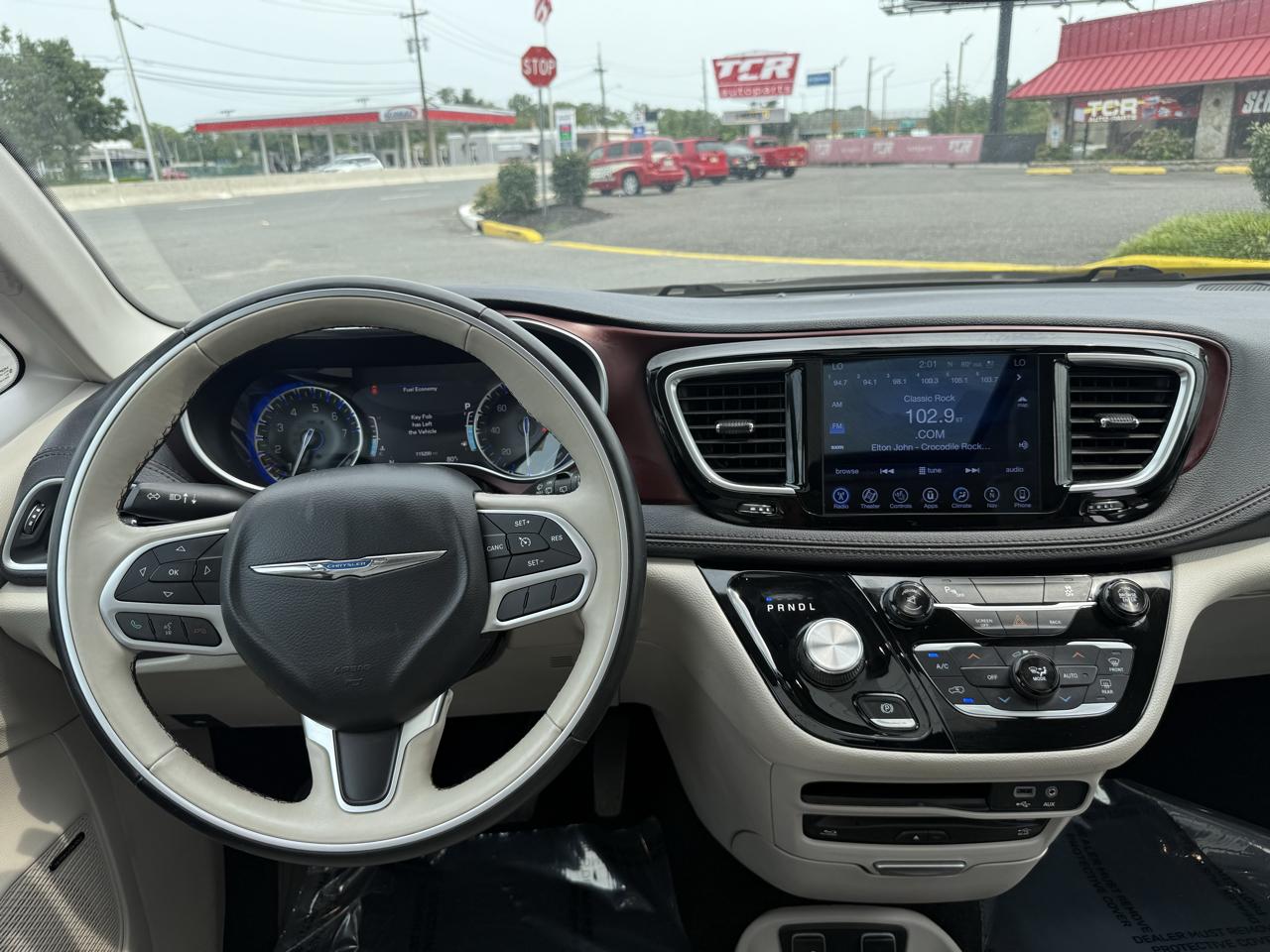 Chrysler Pacifica Limited 2017