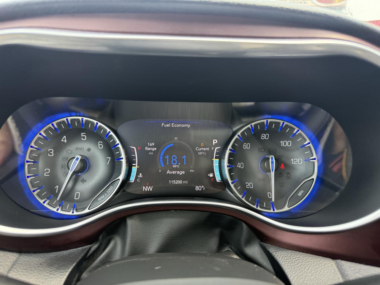 Chrysler Pacifica Limited 2017
