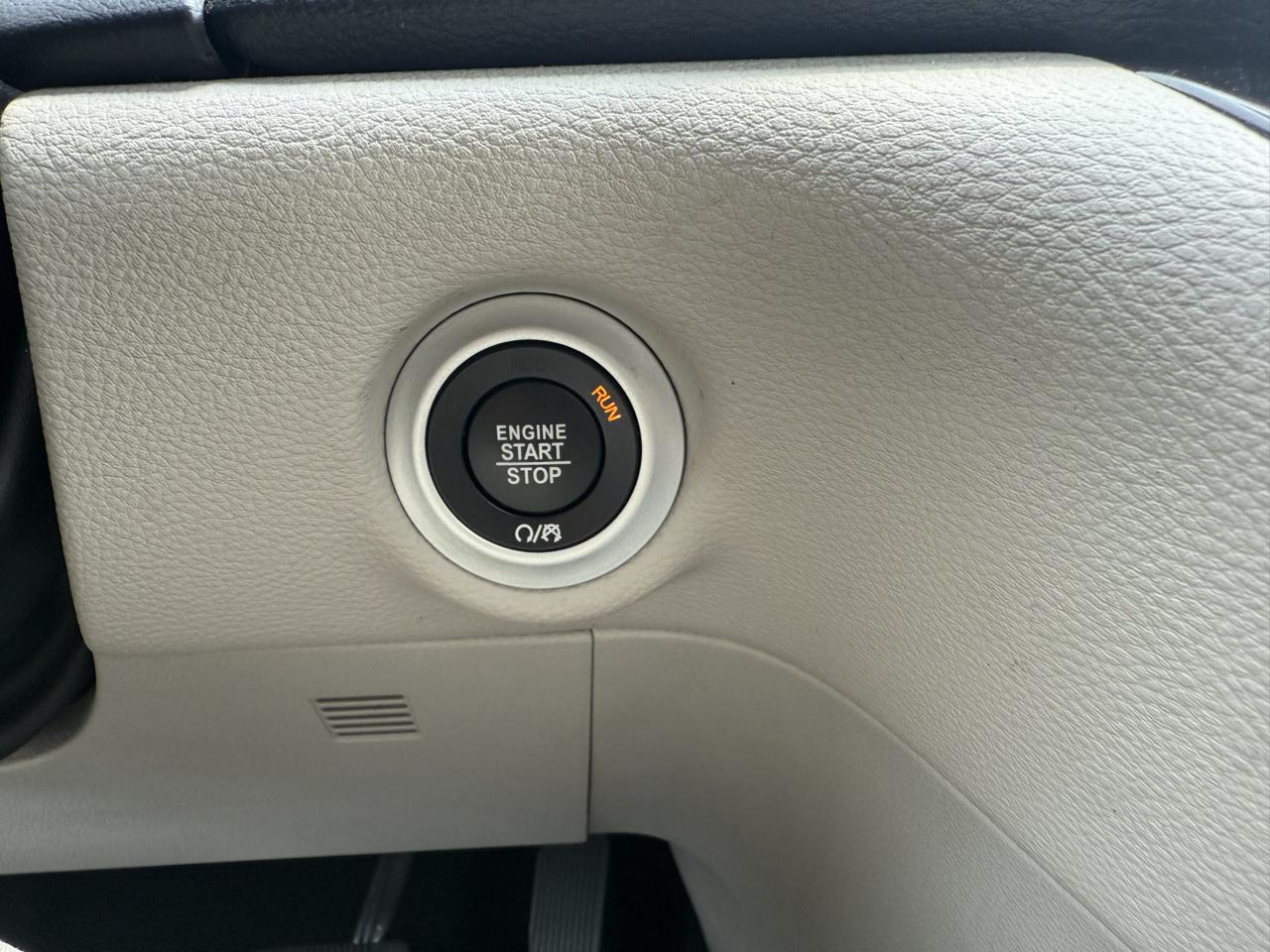 Chrysler Pacifica Limited 2017