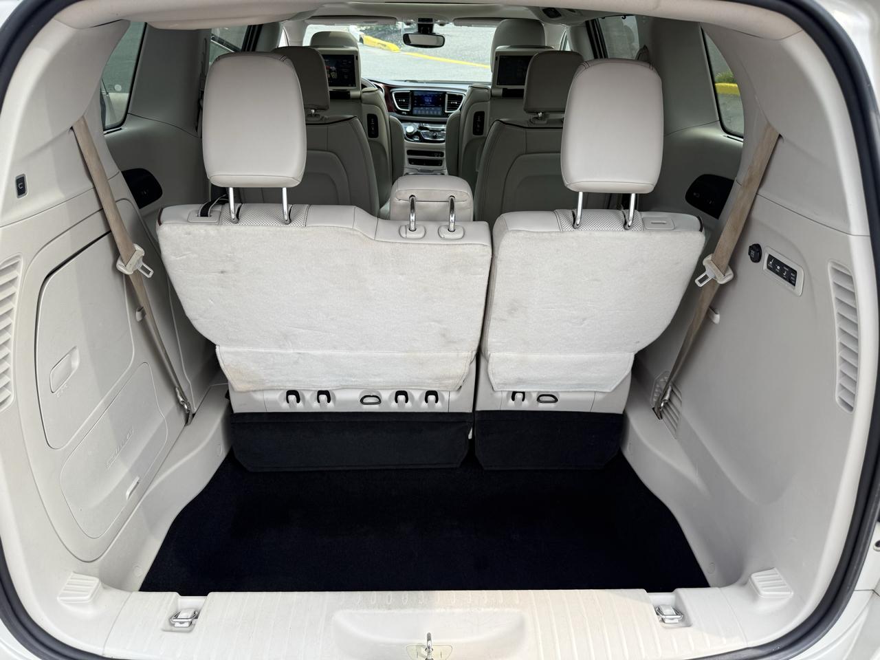 Chrysler Pacifica Limited 2017