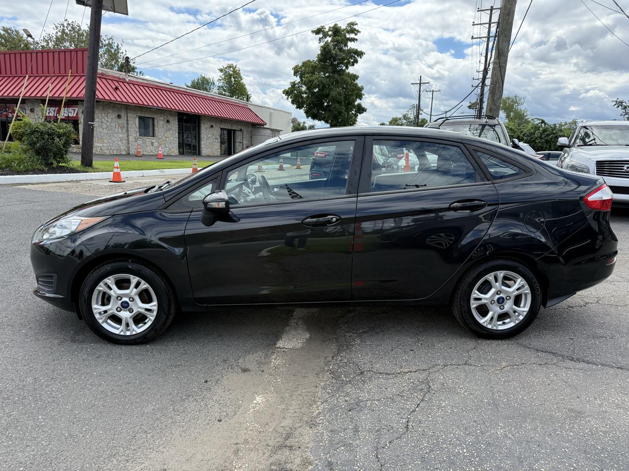 Ford Fiesta SE Sedan 2015