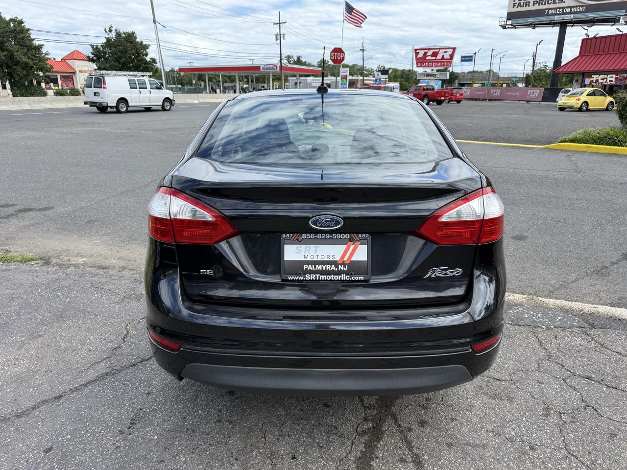 Ford Fiesta SE Sedan 2015