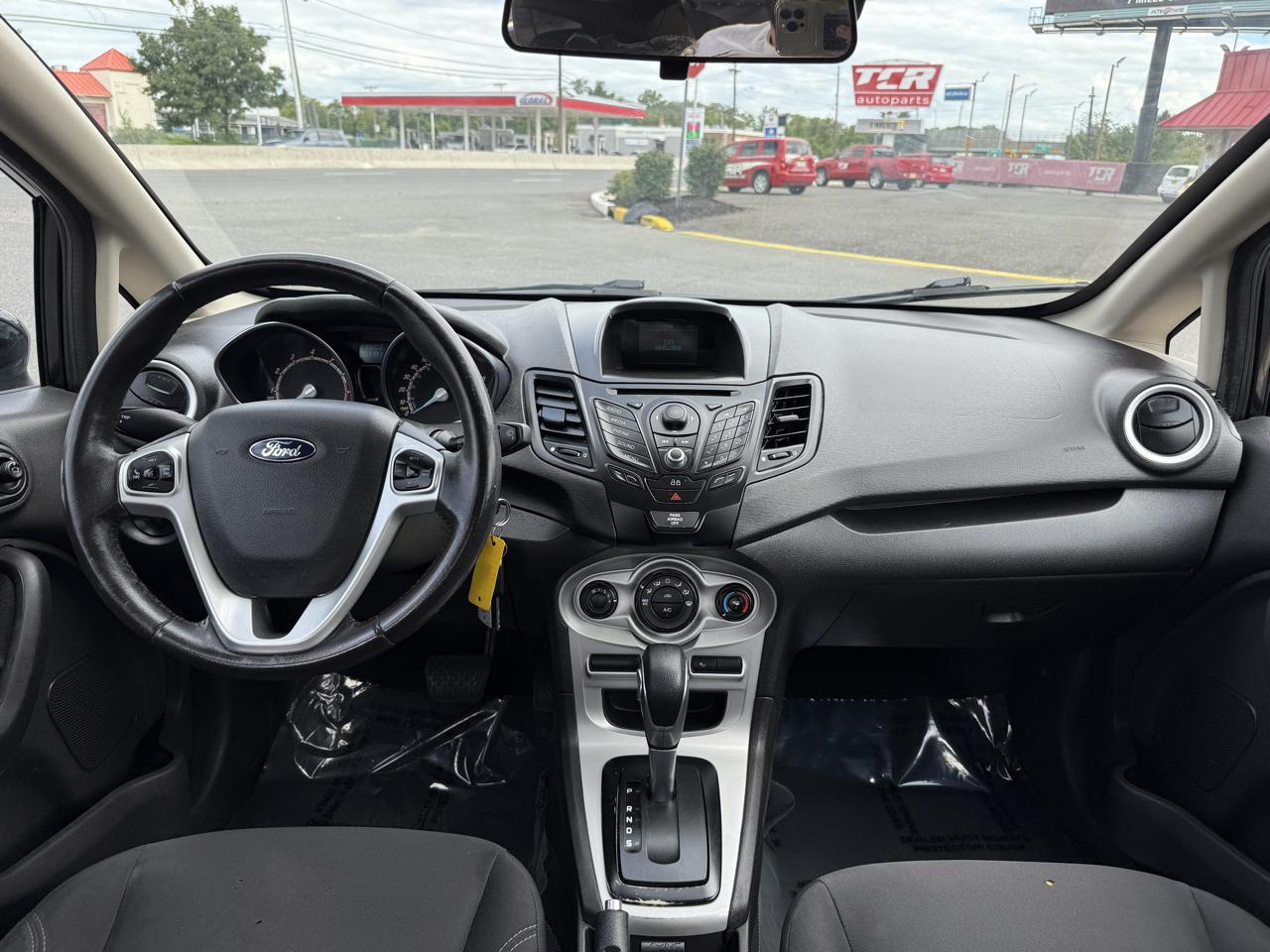 Ford Fiesta SE Sedan 2015