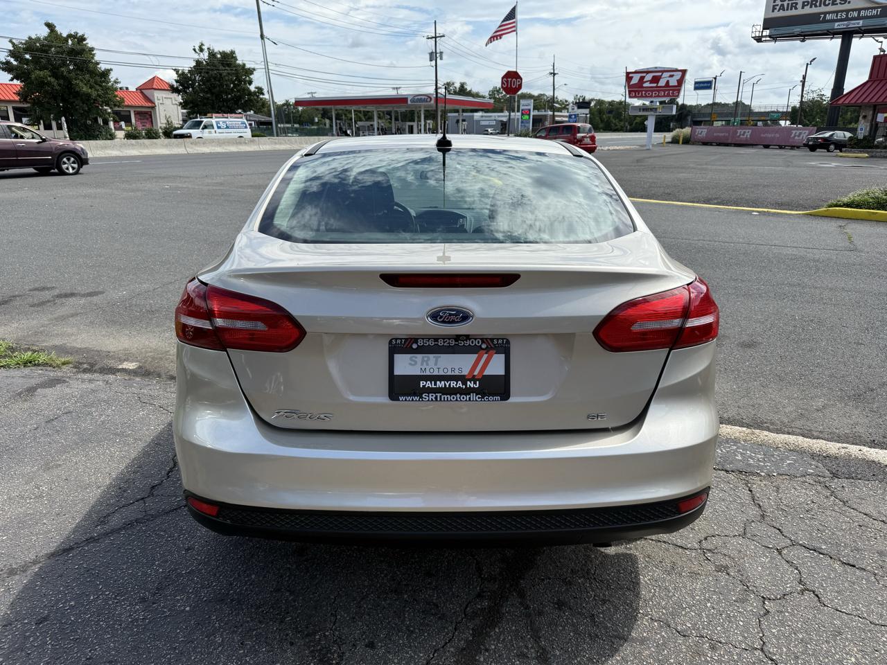 Ford Focus SE Sedan 2017