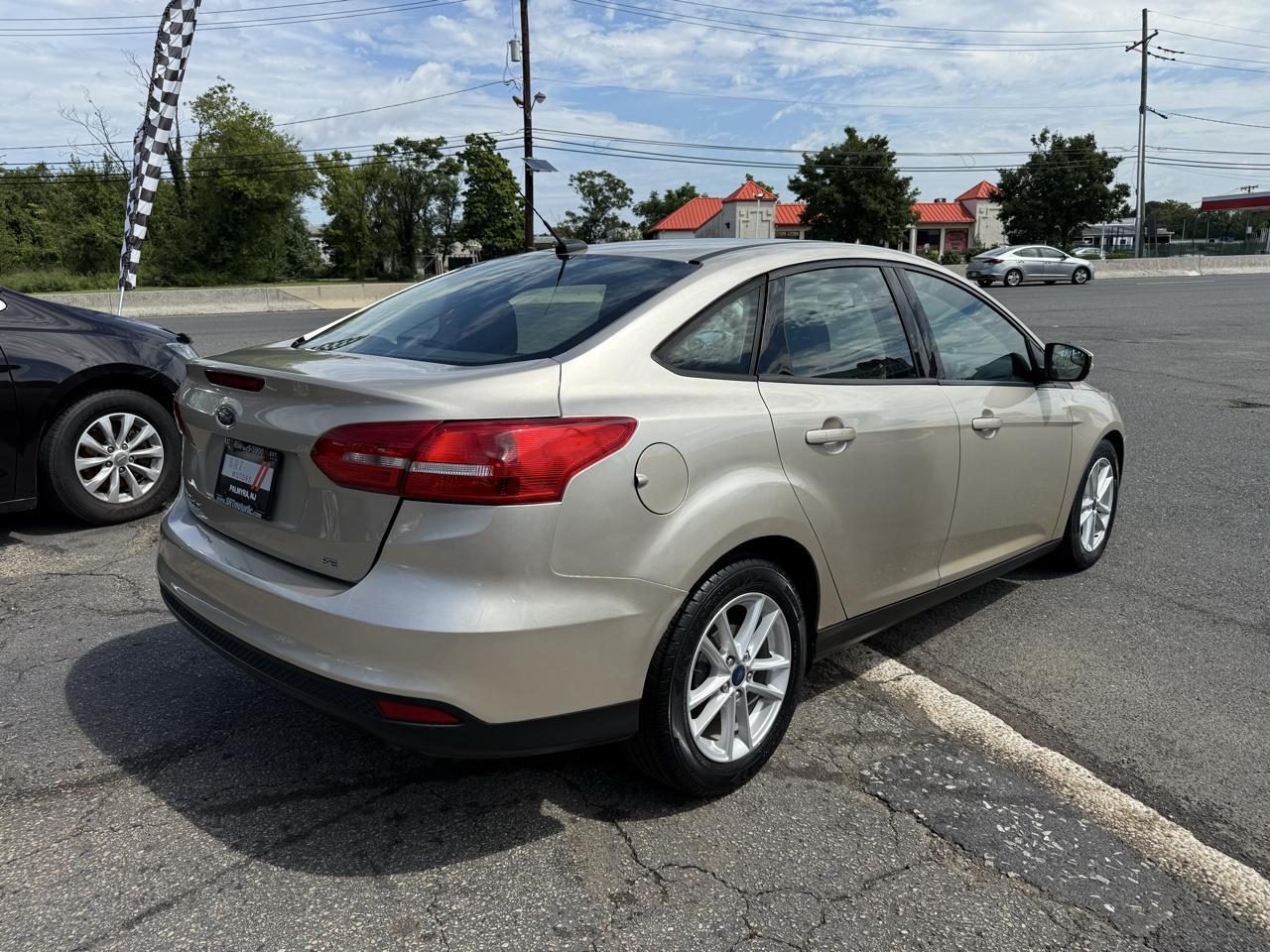 Ford Focus SE Sedan 2017