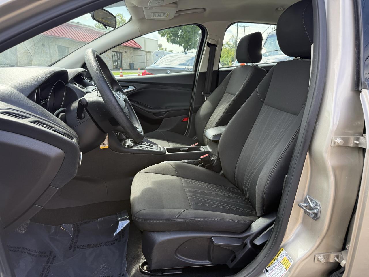 Ford Focus SE Sedan 2017
