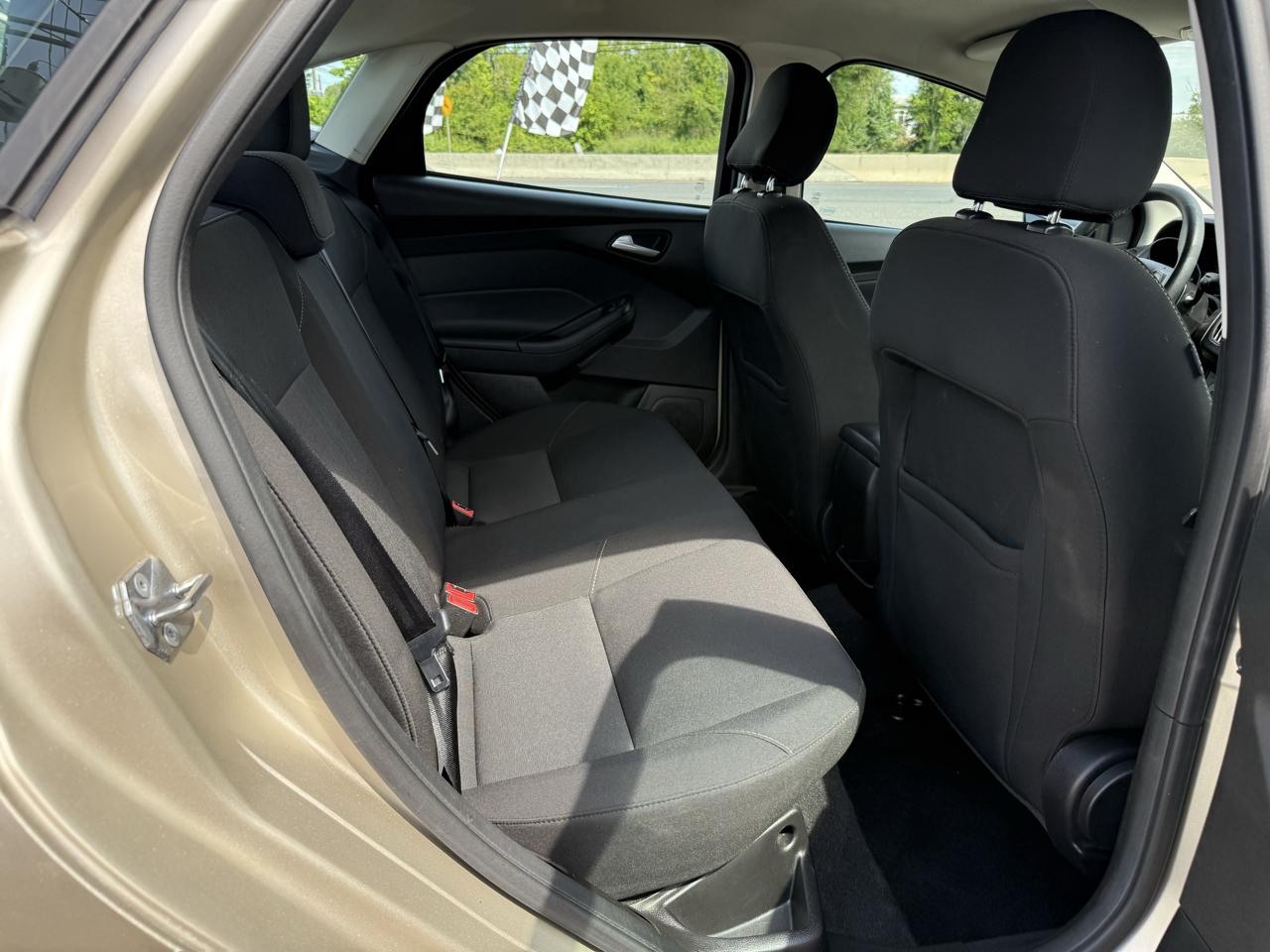Ford Focus SE Sedan 2017
