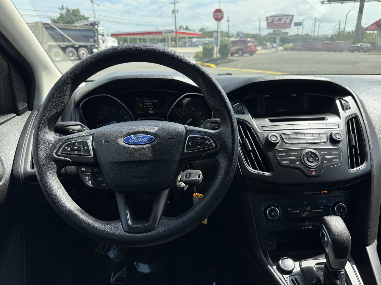 Ford Focus SE Sedan 2017