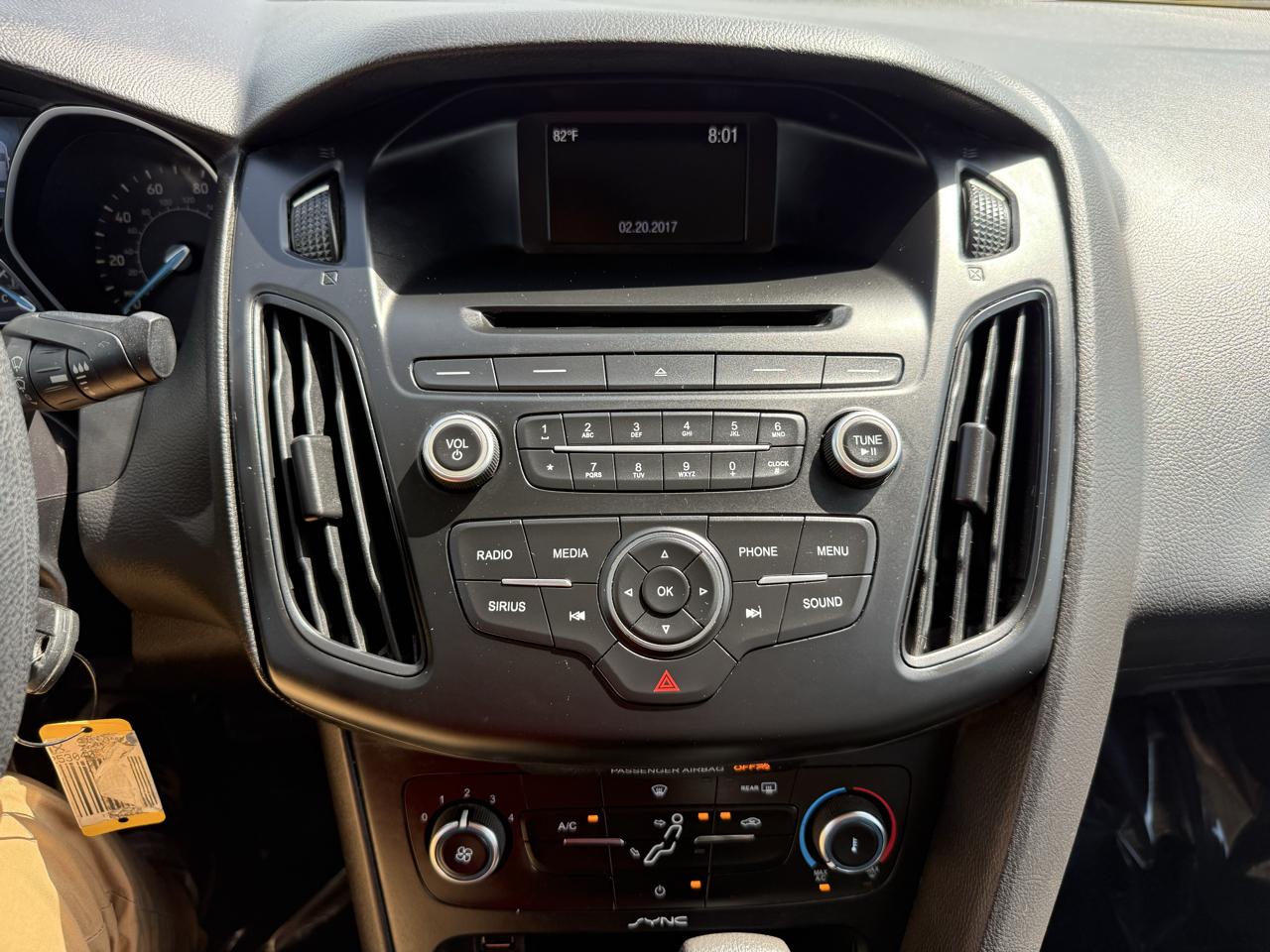 Ford Focus SE Sedan 2017