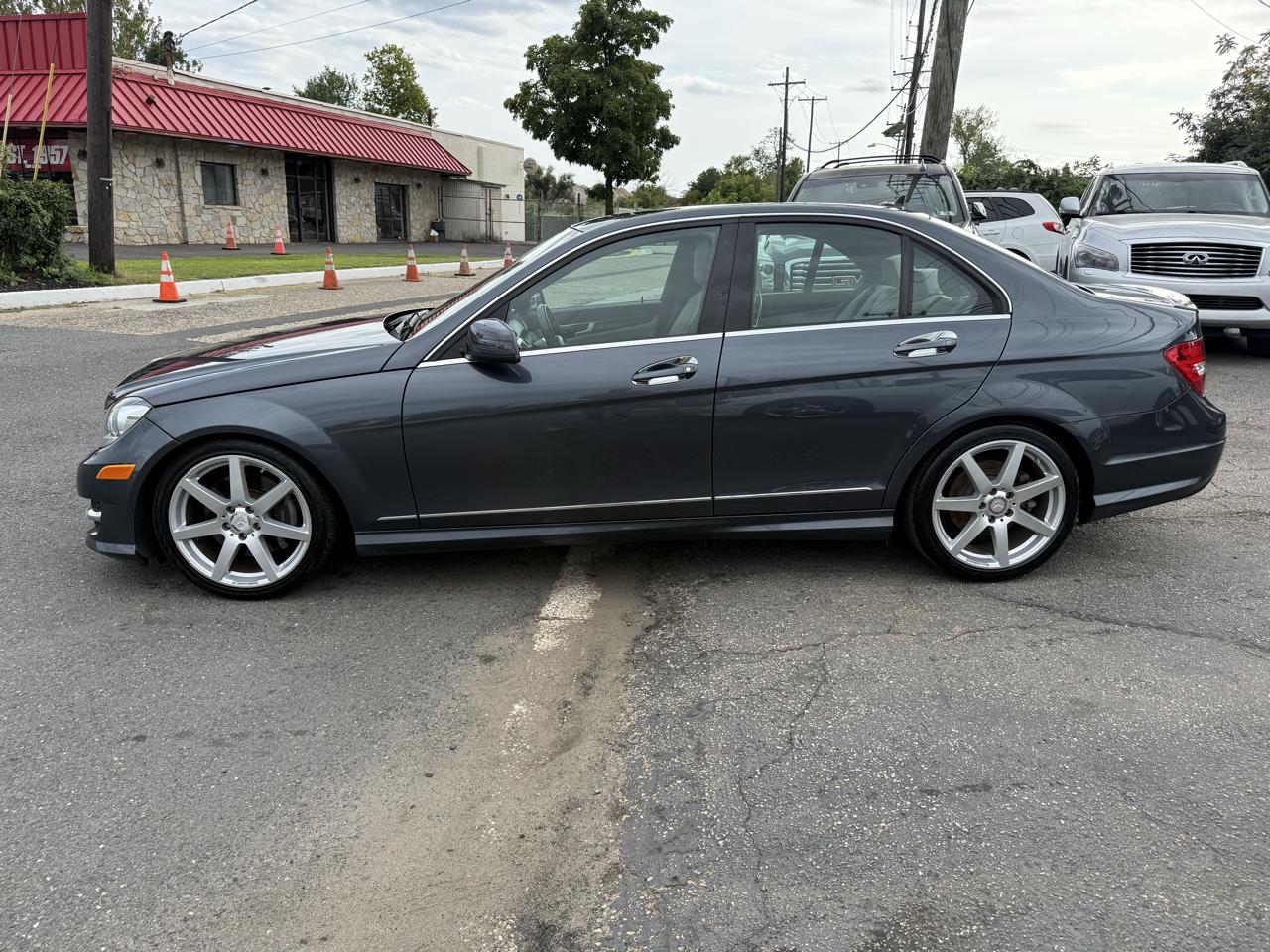 Mercedes-Benz C-Class C300 4MATIC Sport Sedan 2013