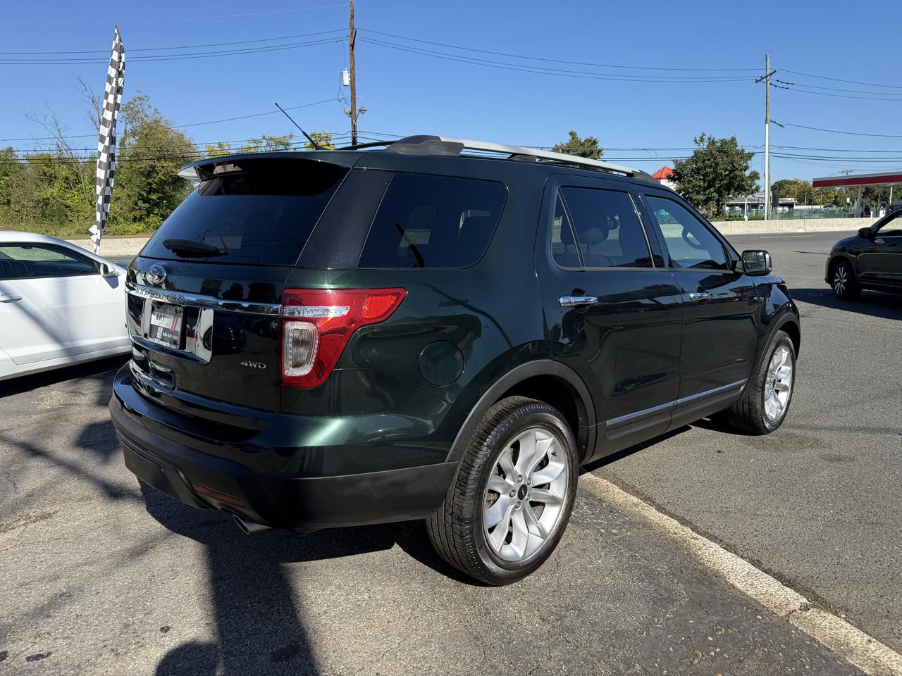 Ford Explorer 4dr XLT 4WD 2013