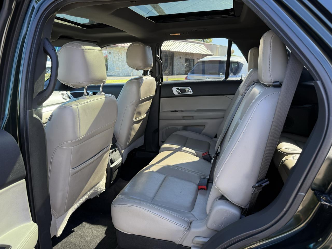 Ford Explorer 4dr XLT 4WD 2013