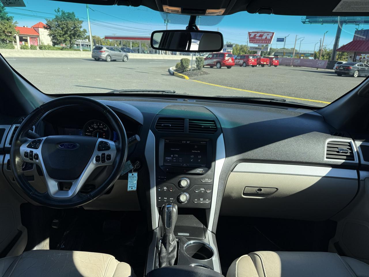 Ford Explorer 4dr XLT 4WD 2013