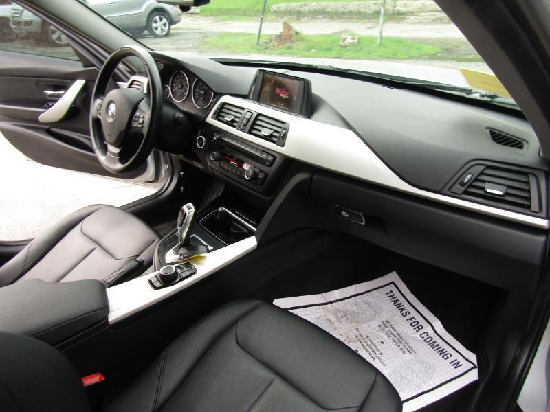 BMW 3-Series 320i xDrive 2015