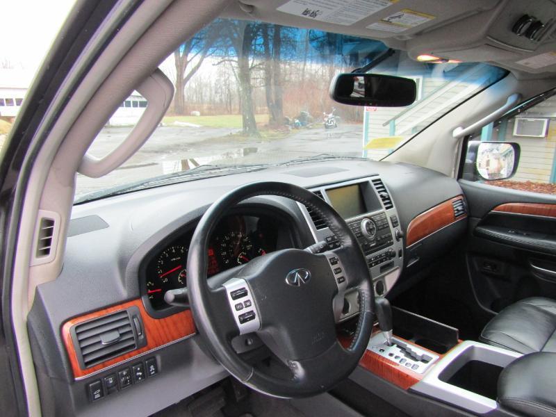 Infiniti QX56 AWD 2010