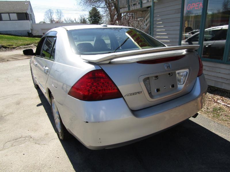 Honda Accord EX-L Sedan AT with Navigation and XM Radio 2006