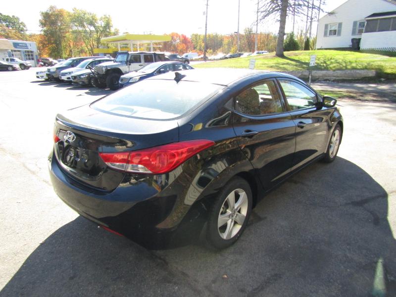Hyundai Elantra 4dr Sdn Auto SE 2013 Hyundai Elantra 4dr Sdn Auto SE 2013