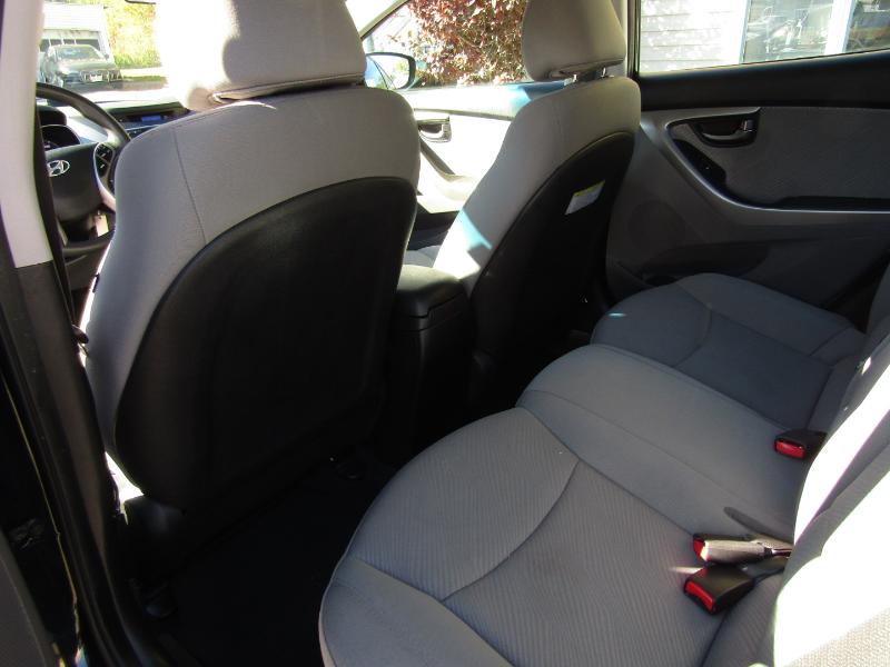 Hyundai Elantra 4dr Sdn Auto SE 2013 Hyundai Elantra 4dr Sdn Auto SE 2013