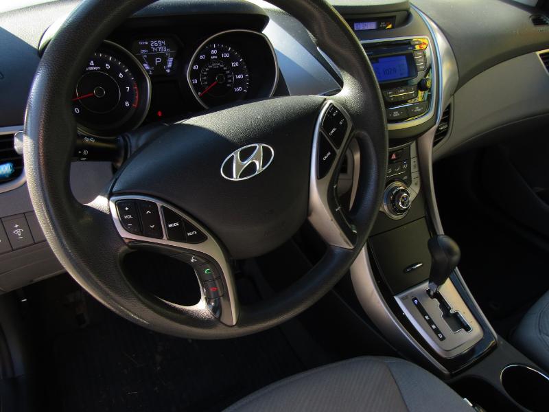 Hyundai Elantra 4dr Sdn Auto SE 2013 Hyundai Elantra 4dr Sdn Auto SE 2013