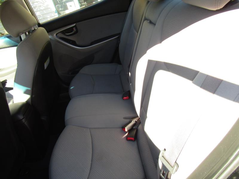 Hyundai Elantra 4dr Sdn Auto SE 2013 Hyundai Elantra 4dr Sdn Auto SE 2013