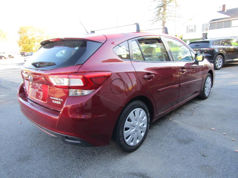 Subaru Impreza 2.0i 5M 5-Door 2017 Subaru Impreza 2.0i 5M 5-Door 2017