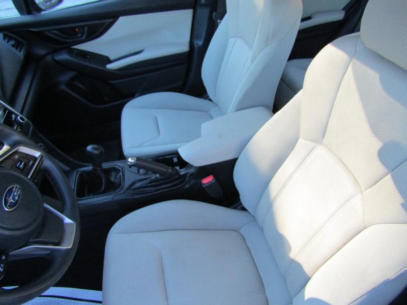 Subaru Impreza 2.0i 5M 5-Door 2017 Subaru Impreza 2.0i 5M 5-Door 2017