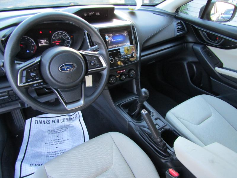 Subaru Impreza 2.0i 5M 5-Door 2017 Subaru Impreza 2.0i 5M 5-Door 2017