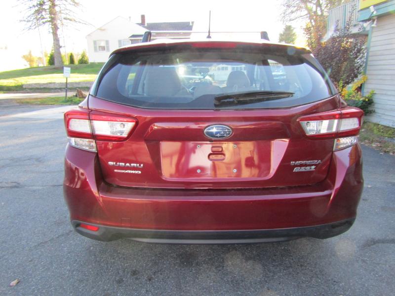 Subaru Impreza 2.0i 5M 5-Door 2017 Subaru Impreza 2.0i 5M 5-Door 2017