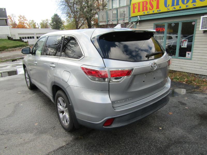 Toyota Highlander LE AWD V6 2015