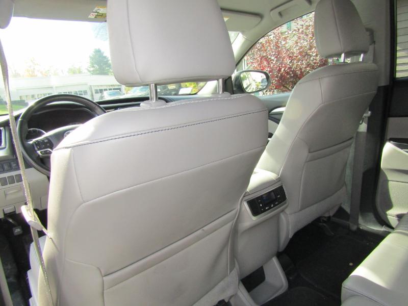 Toyota Highlander LE AWD V6 2015