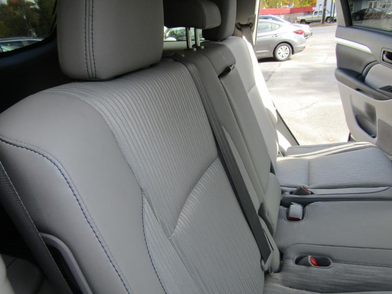 Toyota Highlander LE AWD V6 2015