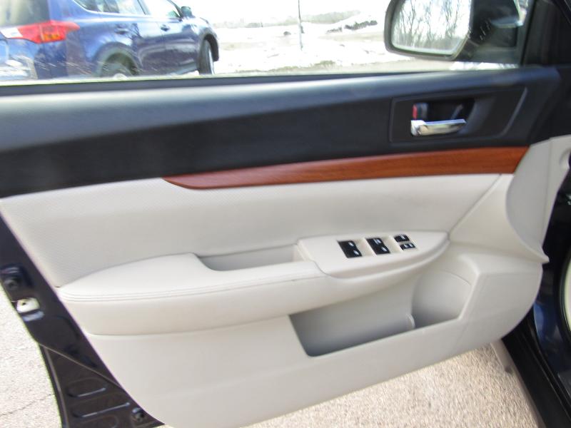 Subaru Outback 3.6R Limited 2013