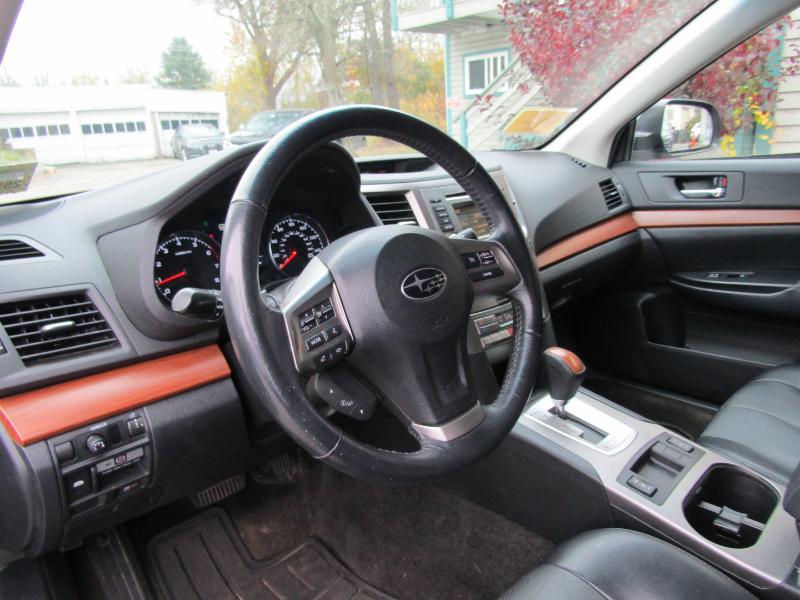 Subaru Outback 2.5i Limited 2014 Subaru Outback 2.5i Limited 2014