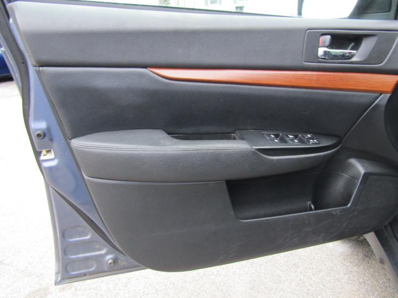 Subaru Outback 2.5i Limited 2014 Subaru Outback 2.5i Limited 2014