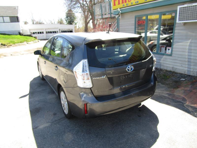 Toyota Prius V Three 2014