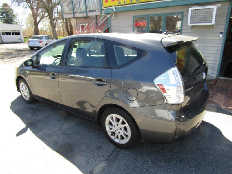 Toyota Prius V Three 2014