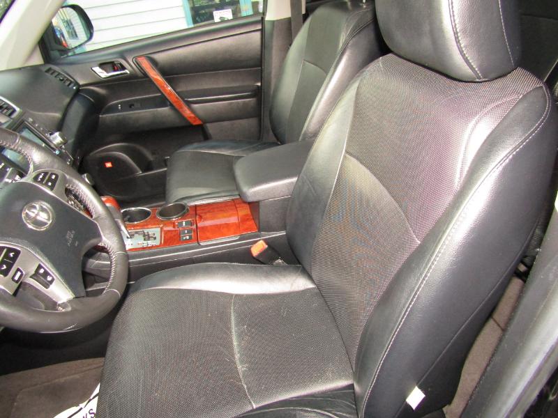 Toyota Highlander Limited 4WD 2012