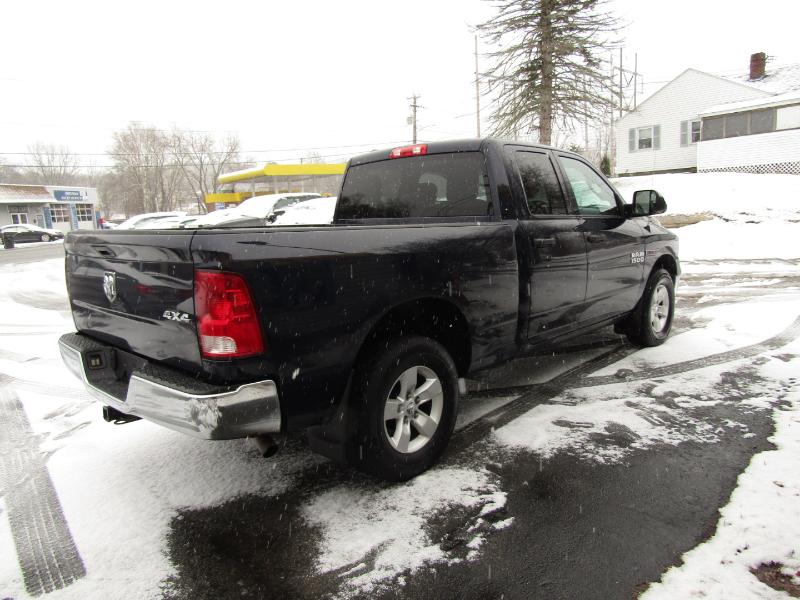 RAM 1500 Tradesman Quad Cab 4WD 2014