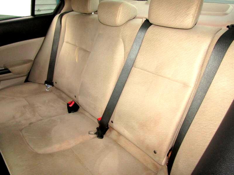 Honda Civic LX Sedan 5-Speed AT 2013