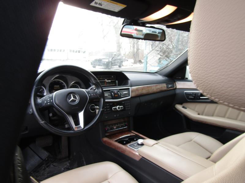 Mercedes-Benz E-Class E350 4MATIC Sedan 2012