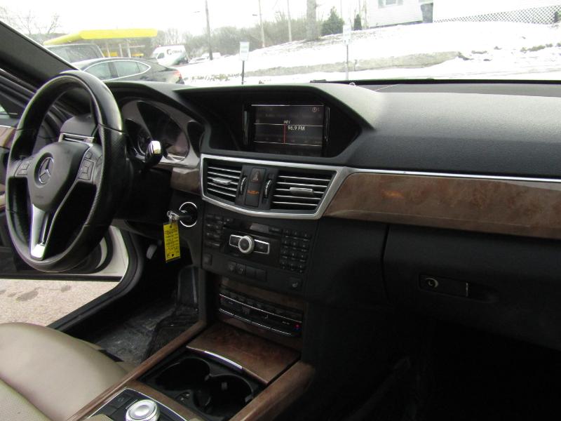 Mercedes-Benz E-Class E350 4MATIC Sedan 2012