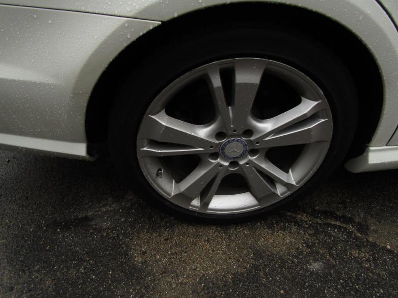 Mercedes-Benz E-Class E350 4MATIC Sedan 2012